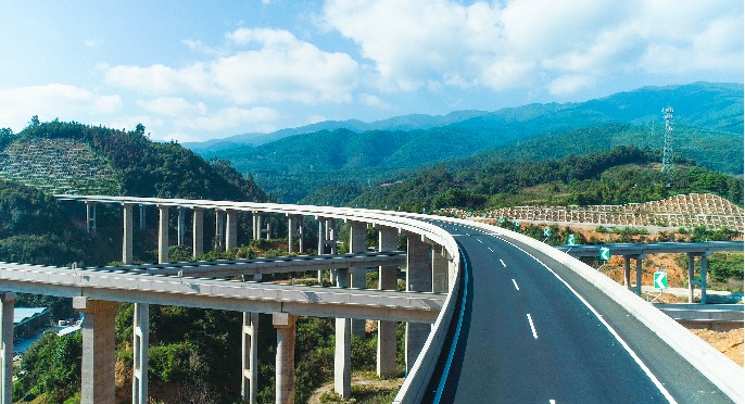 怒江通高速公路了！
